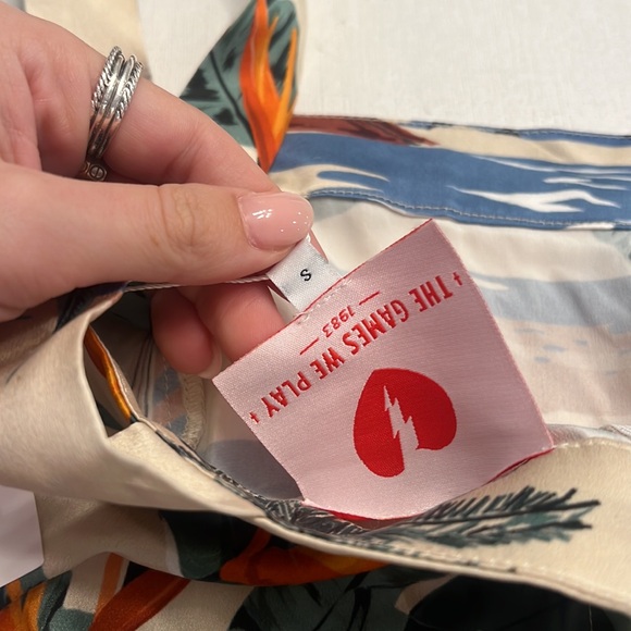 NWT The Games We Play Paradise Silk Crop Top - Picture 5 of 7